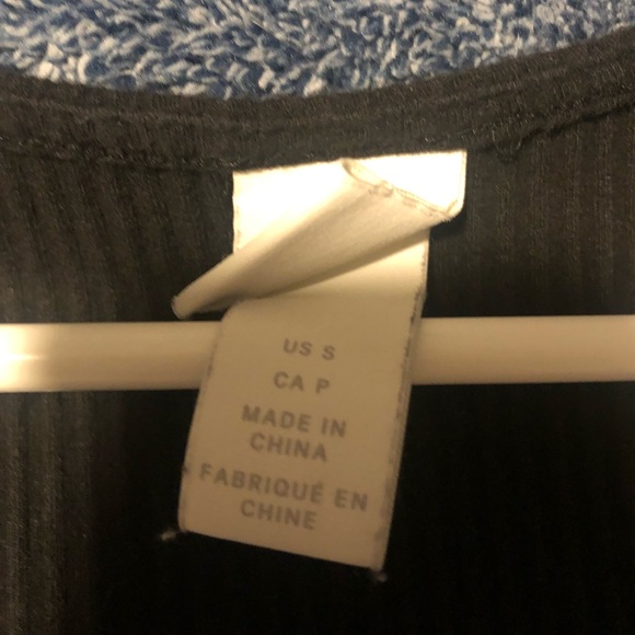 Button up top 15$ - Picture 2 of 2